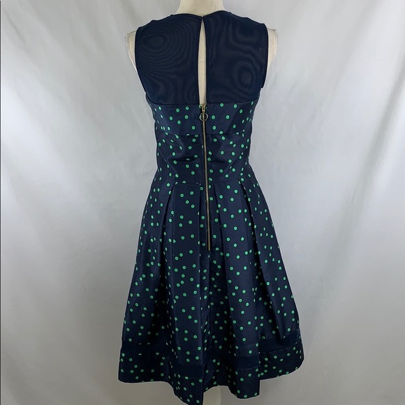 Taylor pleated A-line, mesh dress with pockets! - Picture 2 of 8